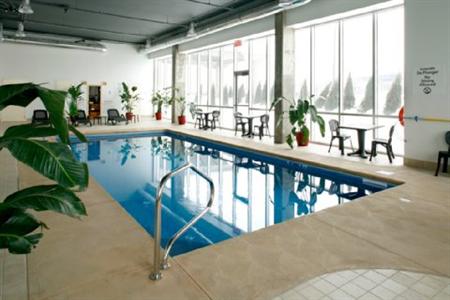 фото отеля Holiday Inn Express Hotel & Suites Montreal Airport