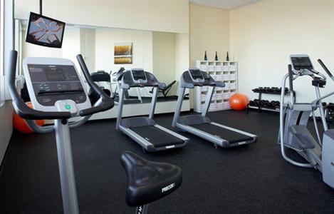 фото отеля Holiday Inn Express Hotel & Suites Montreal Airport