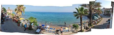 фото отеля Beach House Hotel