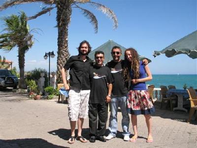 фото отеля Beach House Hotel