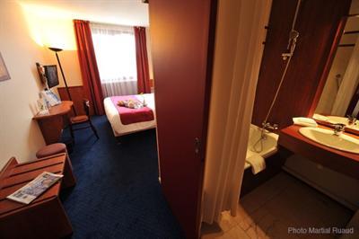 фото отеля Brit Hotel Amandine