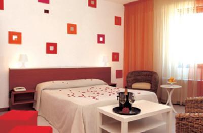 фото отеля Joy Hotel Pomezia