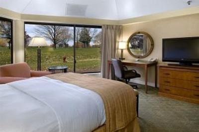 фото отеля Hilton Chicago/Indian Lakes Resort