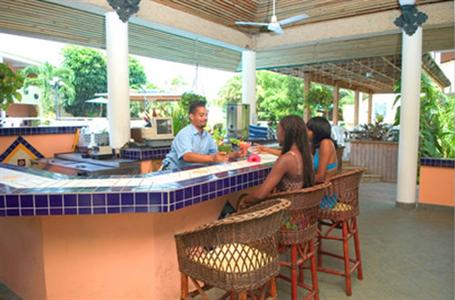 фото отеля BEST WESTERN Belize Biltmore Plaza