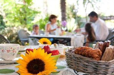 фото отеля Villa Euchelia Resort