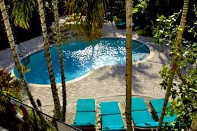 фото отеля Crane's BeachHouse Hotel & Tiki Bar
