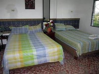 фото отеля Bachelor Inn