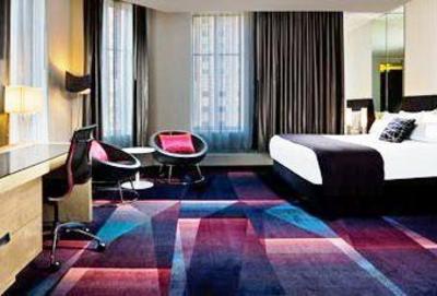 фото отеля W Minneapolis - The Foshay