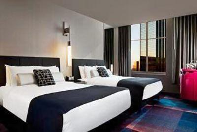 фото отеля W Minneapolis - The Foshay