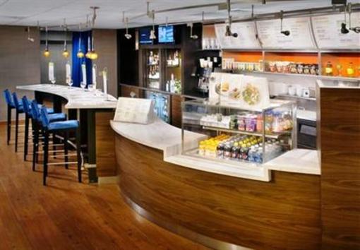 фото отеля Courtyard by Marriott Wilmington Downtown