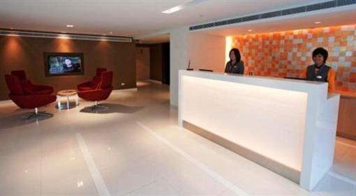 фото отеля Ramada Hotel & Suites Bangkok