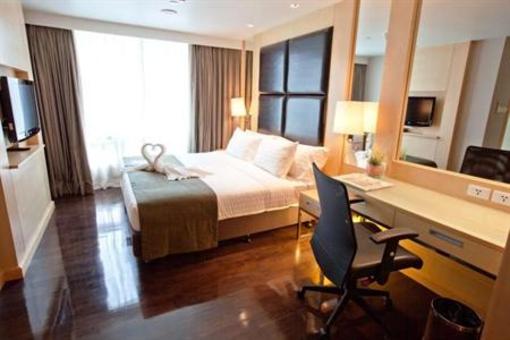 фото отеля Ramada Hotel & Suites Bangkok