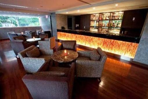 фото отеля Ramada Hotel & Suites Bangkok