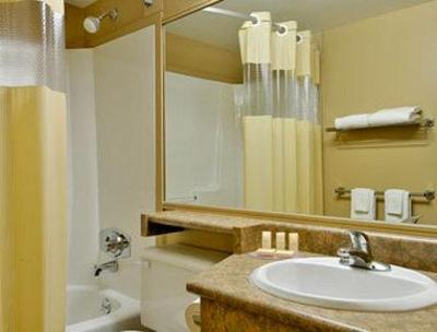 фото отеля Estevan Days Inn