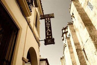 фото отеля Hostal El Triunfo