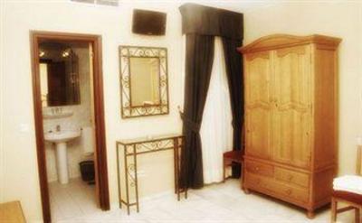 фото отеля Hostal El Triunfo