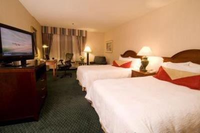 фото отеля Hilton Garden Inn Portland Downtown Waterfront