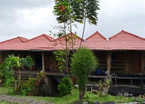 фото отеля Villa Rumah Kayu (Java Joglo)