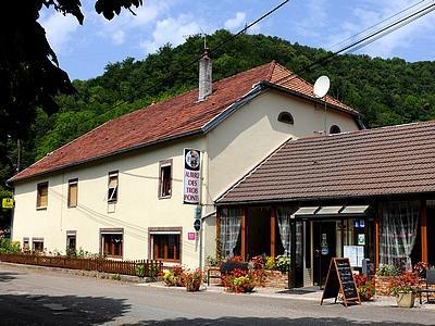 фото отеля Logis Hotel Auberge des 3 Ponts