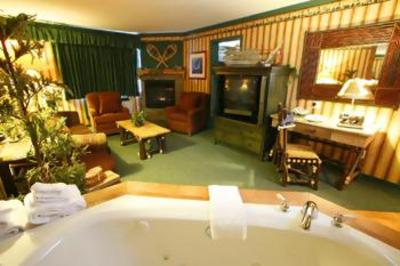 фото отеля Cornerstone Lodge at Fernie Alpine Resort