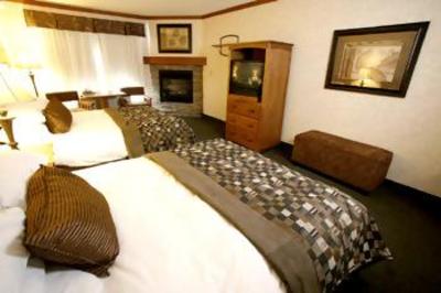 фото отеля Cornerstone Lodge at Fernie Alpine Resort