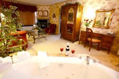 фото отеля Cornerstone Lodge at Fernie Alpine Resort