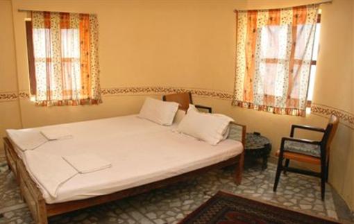 фото отеля Deepak Rest House
