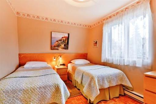 фото отеля Maison aux Pignons