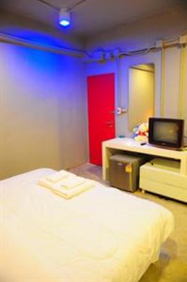 фото отеля The Oddy Hotel Phuket