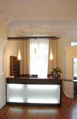 фото отеля Upper Room Hotel