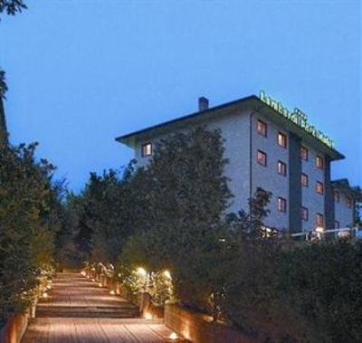 фото отеля Lombardi Park Hotel