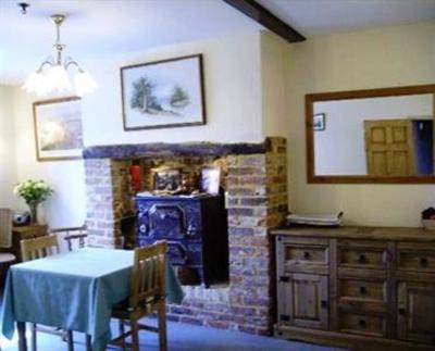 фото отеля The Poplars Bed & Breakfast
