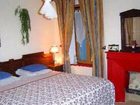 фото отеля Bed & Breakfast La Maison Bleue Lapeyrouse