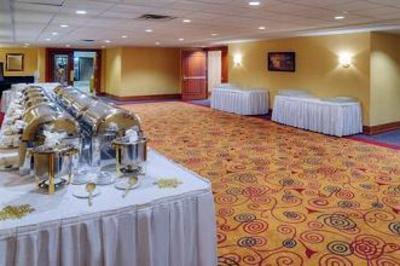 фото отеля The National Hotel and Suites Ottawa
