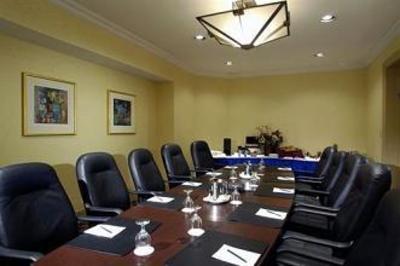 фото отеля The National Hotel and Suites Ottawa