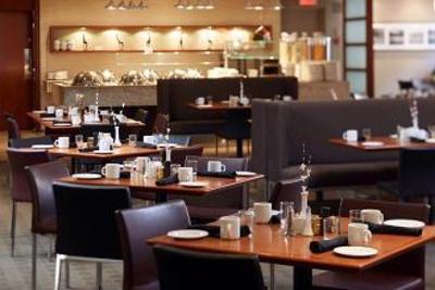 фото отеля The National Hotel and Suites Ottawa