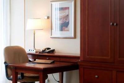 фото отеля The National Hotel and Suites Ottawa