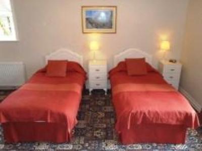 фото отеля Manor Farm B & B Marlborough (England)