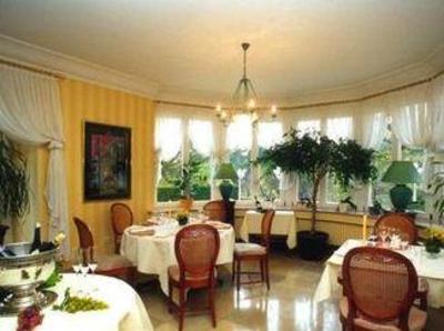 фото отеля Hotel Restaurant du Vieux Chateau