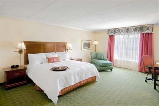 фото отеля Hampton Inn & Suites Cleveland Beachwood