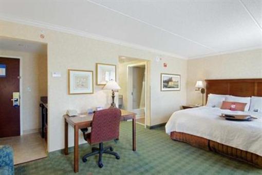 фото отеля Hampton Inn & Suites Cleveland Beachwood