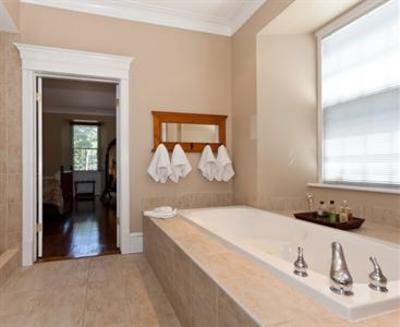фото отеля Clyde Hall Bed and Breakfast