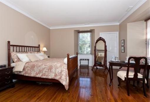 фото отеля Clyde Hall Bed and Breakfast