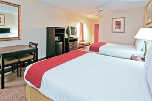 фото отеля Holiday Inn Express Hotel & Suites Philadelphia-Choctaw