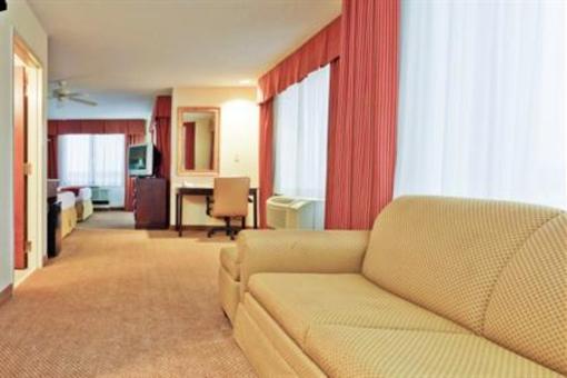 фото отеля Holiday Inn Express Hotel & Suites Philadelphia-Choctaw
