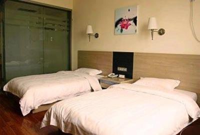 фото отеля Jiukun Holiday Hotel