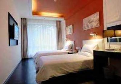 фото отеля Hanting Express Tianjin Tonglou
