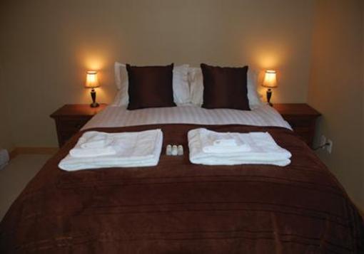 фото отеля Stonesthrow Guesthouse