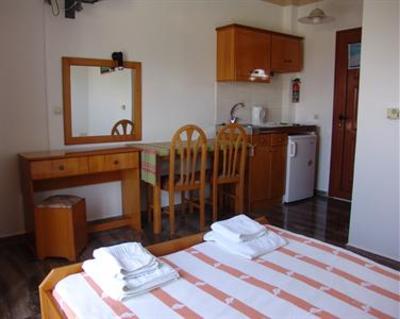 фото отеля Nikos Apartments Sami