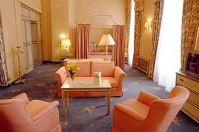 фото отеля Hotel Chateau L'Arc Fuveau